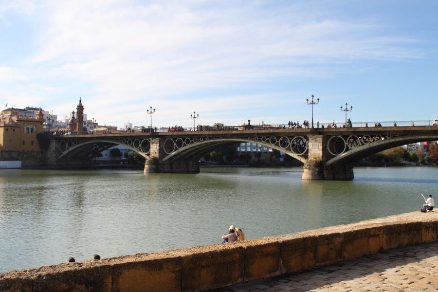 Seville: 3–Hour Bike Tour along the Guadalquivir River - Key things you’ll actually notice