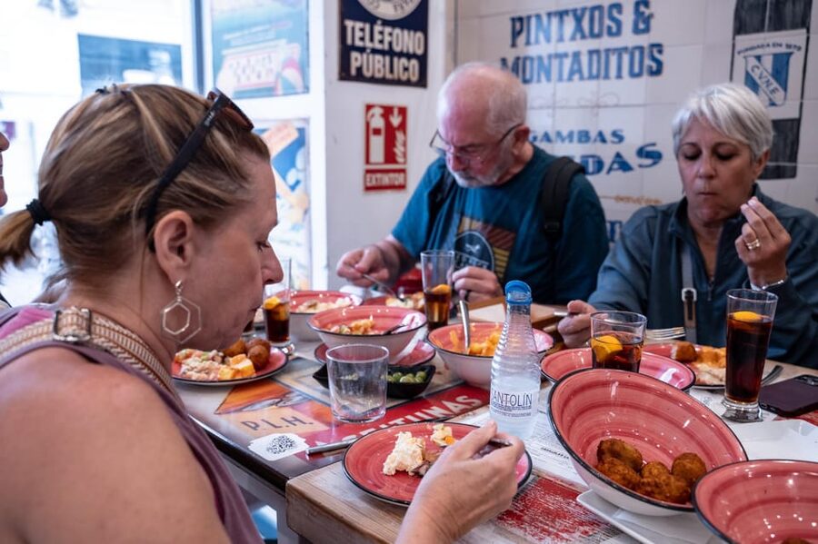 Seville Adventure: Historic Walking Tour & Traditional Tapas - Setas de Sevilla (Metropolitan Mushroom): skyline time without the ticket trap