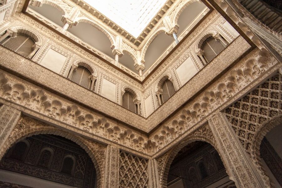 Seville: Alcázar and Cathedral Entry Ticket and Guided Tour - Who this Alcázar-and-Cathedral tour suits best