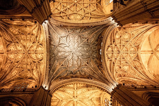 Seville Alcazar, Cathedral and Giralda Skip-The-Line Guided Tour - Skip-the-line in real life: the parts you can count on