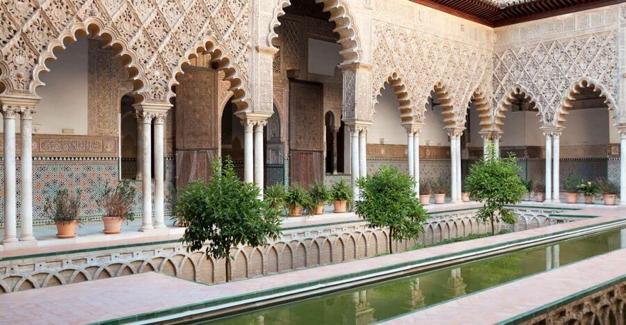 Seville: Alcázar, Cathedral & Giralda Fast Track Guided Tour - Why fast-track works so well for Seville’s biggest sites
