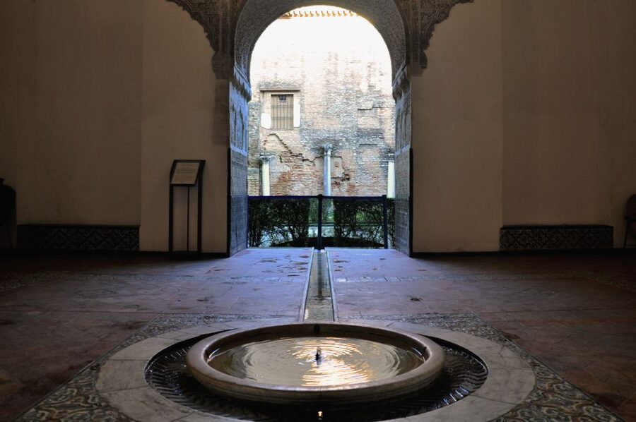 Seville: Alcazar & Cathedral Skip-the-Line Guided Tour - Seville Cathedral + Giralda: what the guided part actually gives you
