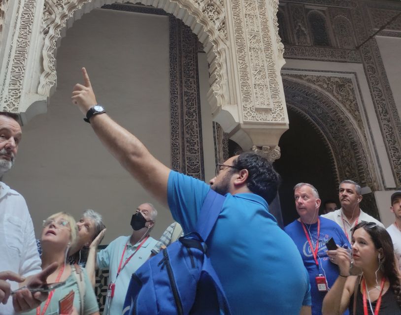 Seville: Alcázar Guided Palace Tour with Priority Access - Meeting Your Guide and Getting Through Security Fast