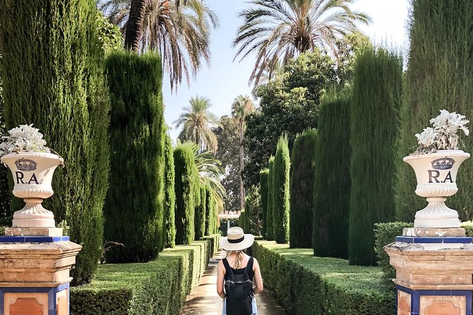 Seville Alcázar: Guided Premium Tour with Priority Entrance - Lion Gate, Justice Hall, Courtyards: How You Read the Palace