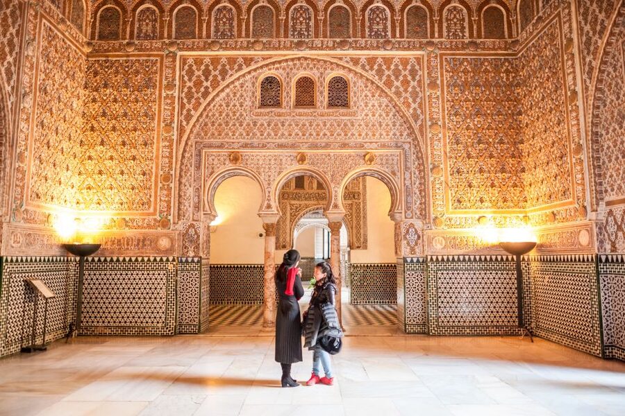 Seville: Alcazar Guided Tour with Entrance - Entering faster: skip-the-line access plus the reality of security
