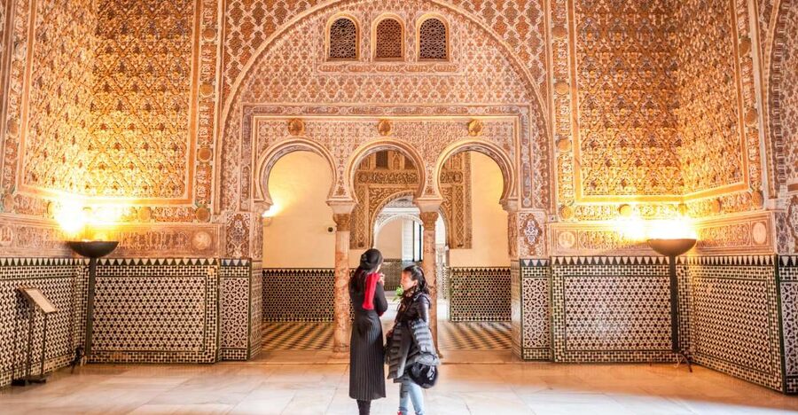 Seville: Alcazar Guided Tour with Entrance - Who should book this tour (and who might not need it)
