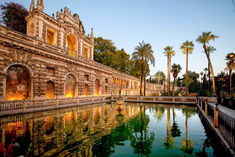 Seville: Alcazar Skip-the-Line Guided Tour with Tickets - Your 90-Minute Route: From Almohads to Fernando III