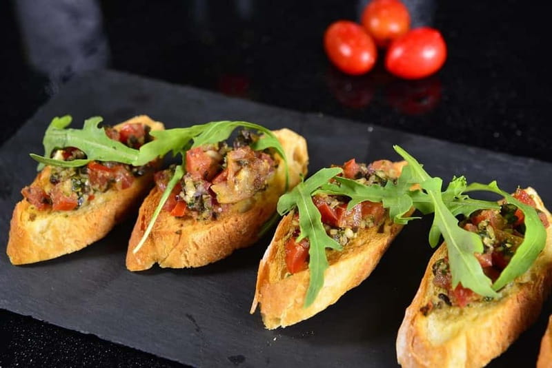 Seville: Authentic Tapas & Wine Tour with Local Expert - Wine tasting in Andalusia: what you learn as you sip