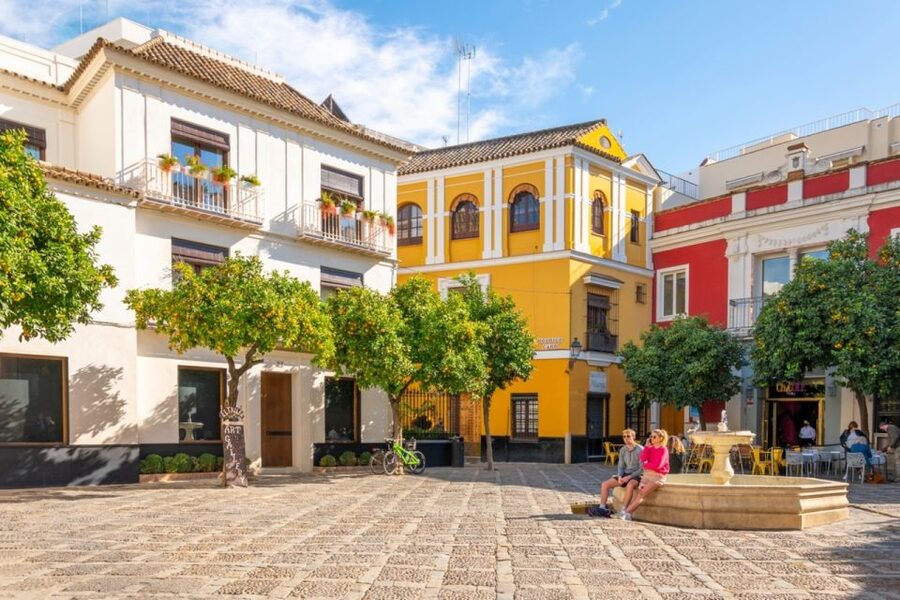 Seville: Barrio de Santa Cruz Small Group Walking Tour - 75–105 minutes: the pace that works for real days