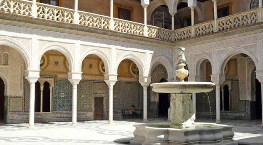Seville: Casa de Pilatos and Condesa de Lebrija Palace Tour - Skip-the-Line Entry and Private Group Size: Where the Value Shows