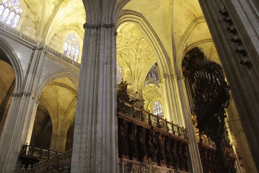 Seville: Cathedral 1-Hour Guided Tour - Meeting at La Giralda: the easiest way to start on time