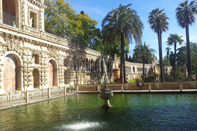 Seville Cathedral, Alcazar, and Jewish Quarter Skip-the-Line Combo Tour - Stop 2: Royal Alcázar of Seville—palaces, gardens, and tapices