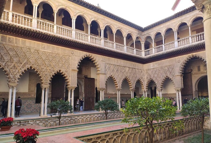 Seville: Cathedral & Alcázar Guided Tour with River Cruise - Who This Tour Fits Best