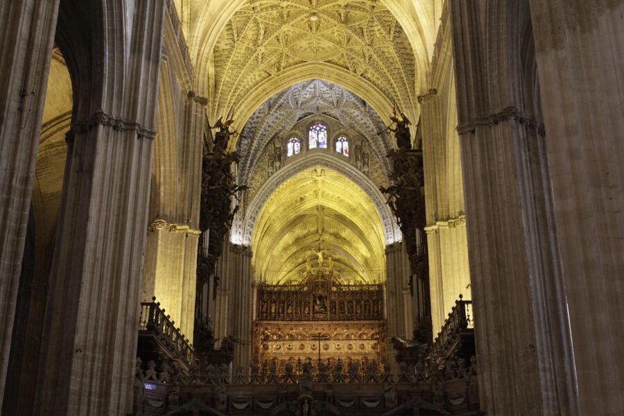 Seville: Cathedral and Giralda Skip-the-line Guided Tour - Should you book the Seville Cathedral and Giralda skip-the-line tour?