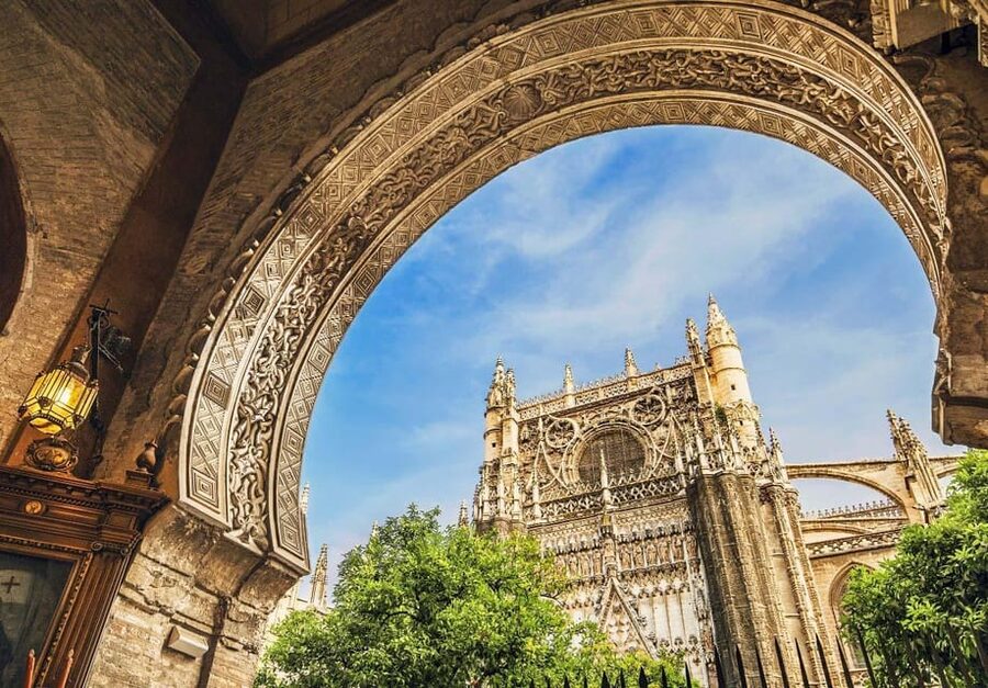 Seville Cathedral and Giralda Tower Guided Tour and Tickets - Price and Value for a 90-Minute Cathedral + Tower Day