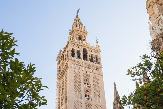 Seville Cathedral and the Giralda skip the line private tour - Booking Timing: When to Reserve for a Smooth Day