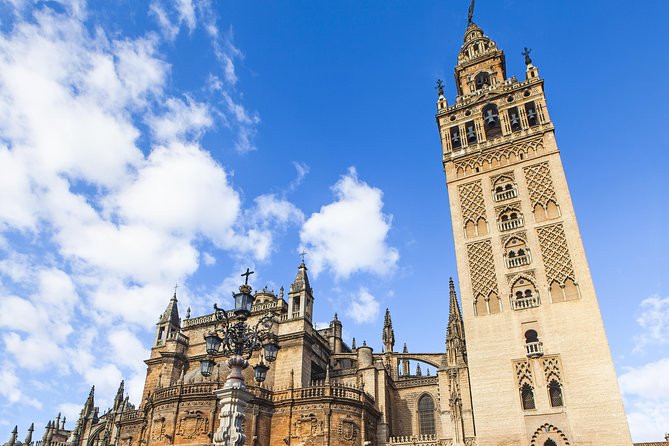 Seville: Cathedral & Giralda Guided Tour with Tickets - Key highlights to look for
