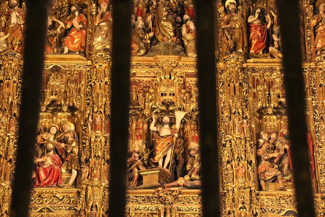 Seville Cathedral & Giralda tour with Priority Tickets - The tomb of Christopher Columbus: a highlight with a guided explanation