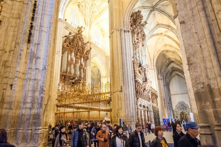 Seville: Cathedral Guided Tour with Priority Access - Who this tour suits best (and who should consider another option)