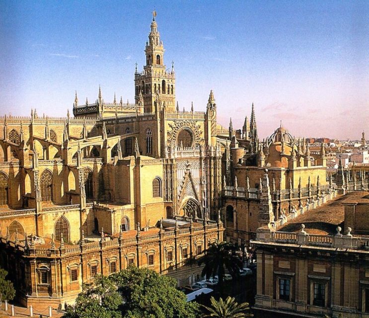 Seville: City of Queens, Nuns, Sex Work & Witches - Parque de María Luisa and Doña Sol: gardens with a narrative