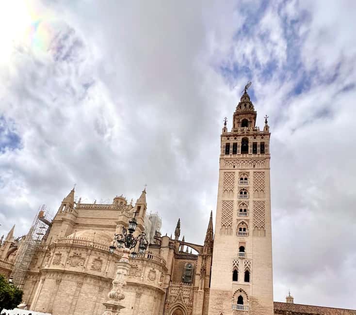 Seville: City Walking Tour & Plaza España - Key highlights to watch for