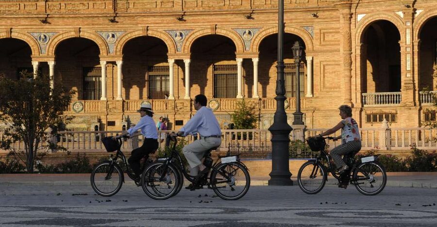 Seville: Electric Bike Tour in Small Group - Entering Seville on electric power (and why it works)