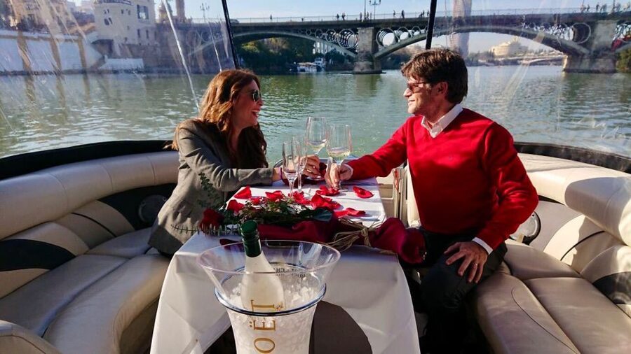 Seville: Exclusive River Boat Tour with Tapas - Why the Guadalquivir is the best seat in Seville