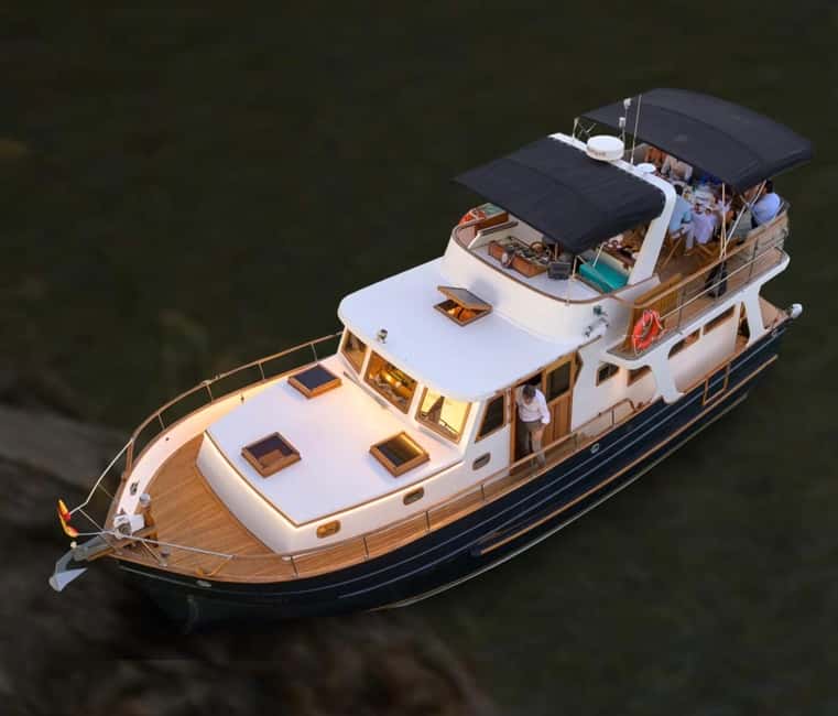 Seville: Flamenco life music Yacht Cruise, Tapas & Drinks - What makes this tour good value (and where pricing can pinch)