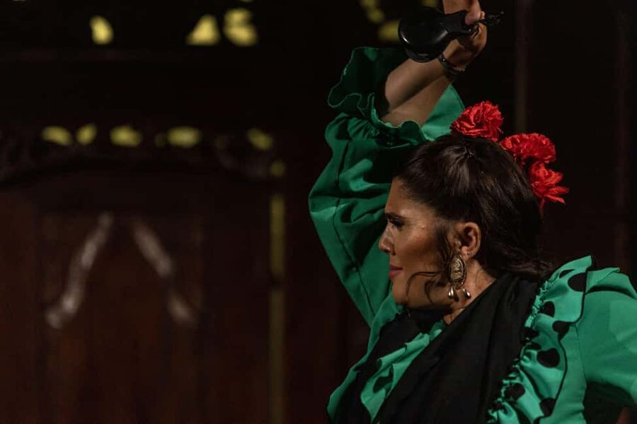 Seville: Flamenco Show at Tablao Almoraima in Triana - Finding Sala Flamenca Almoraima and Getting Settled Early