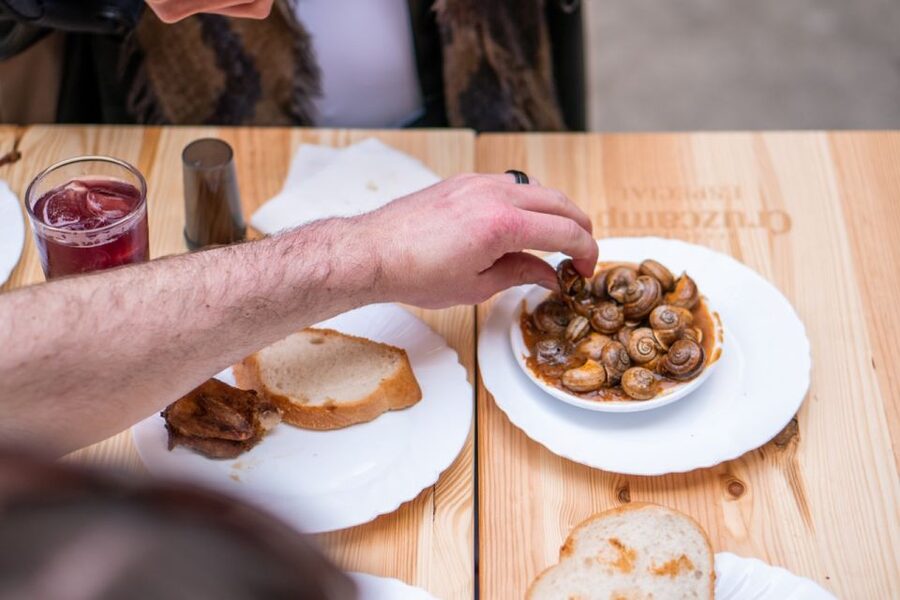 Seville: Flavors of Andalucía Guided Food Tour with Tastings - The 2.5-Hour Flow: What You’ll Likely Eat and Drink