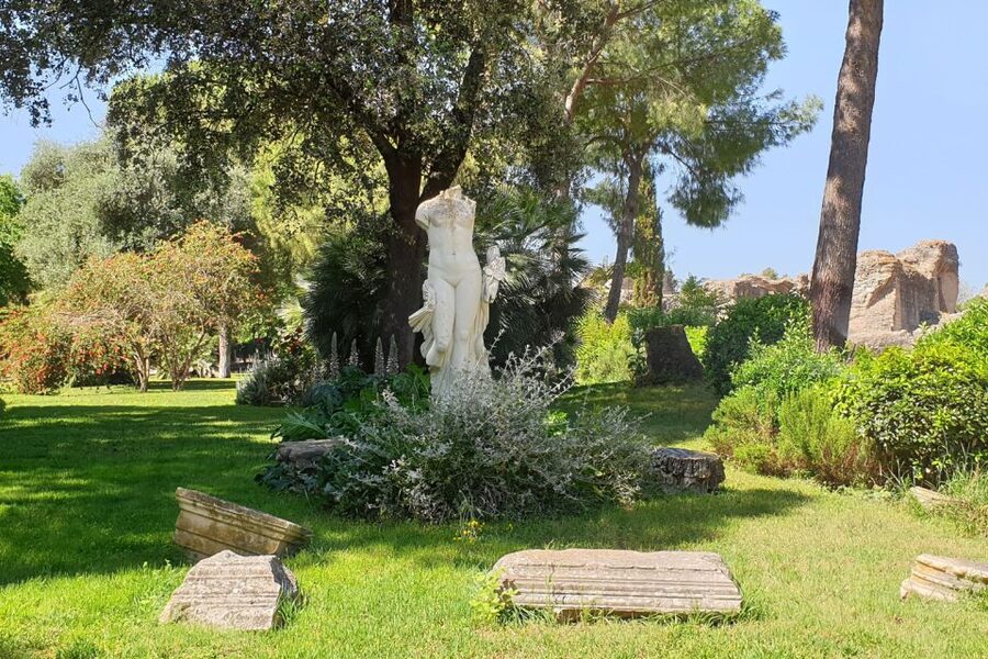 Seville: Game of Thrones and Roman Empire Italica Tour - Itálica plus Game of Thrones: the perfect mashup for curious travelers