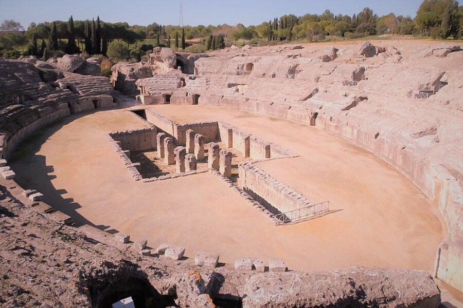 Seville: Game of Thrones and Roman Empire Italica Tour - Casa del mosaico planetario: mosaics as the Roman signature