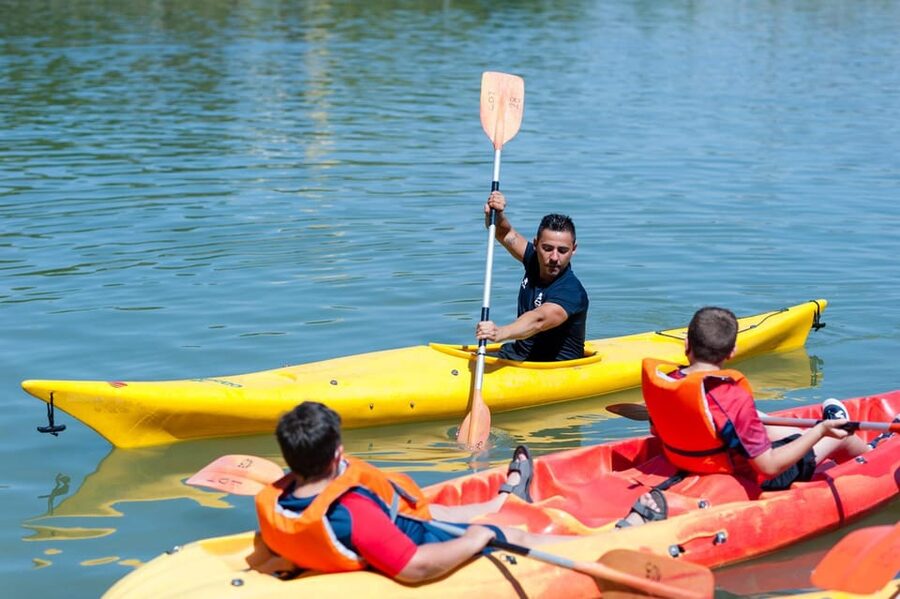 Seville:Guadalquivir River Kayak Tour - Torre del Oro, bridges, and Seville’s skyline from the water