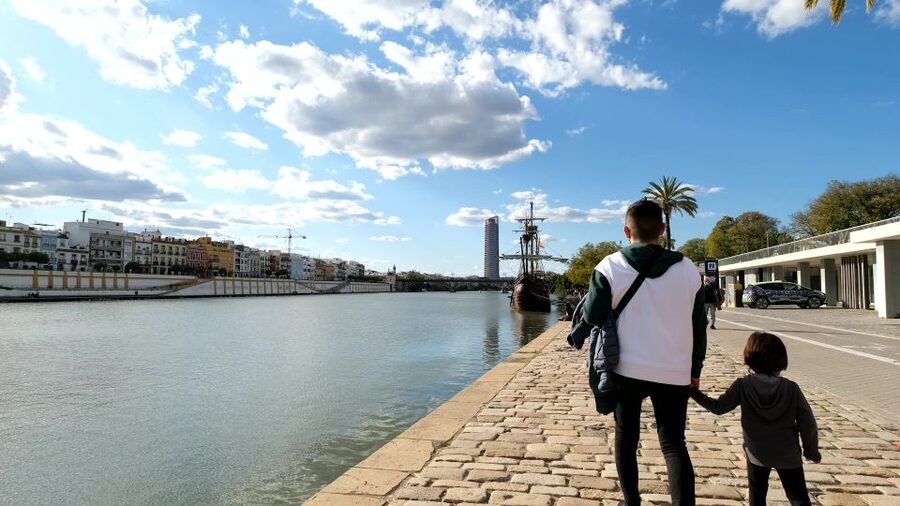 Seville: Guadalquivir & Secrets of Triana Small Group Tour - The guides are a real part of the value