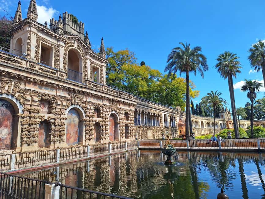 Seville: Guided tour of the Alcazar, Cathedral, and Giralda - Your 3-hour Seville plan: fast, focused, and worth the ticket