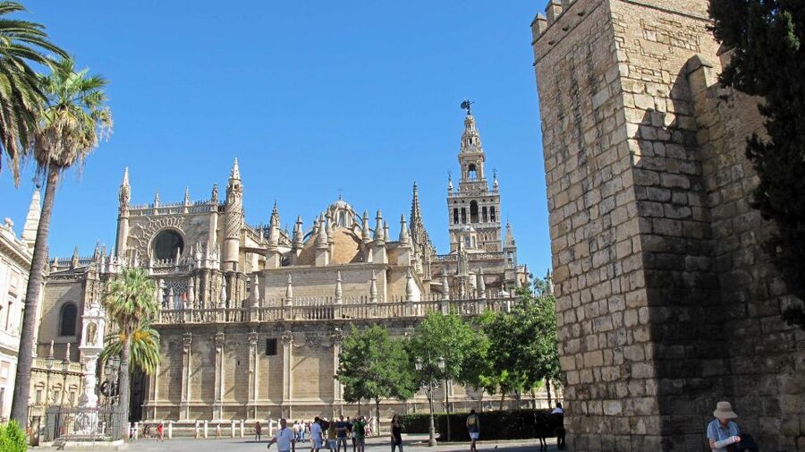 Seville: Guided Tour with Cathedral & Giralda Entrance - Small Group Size: Why 10 People Changes Everything