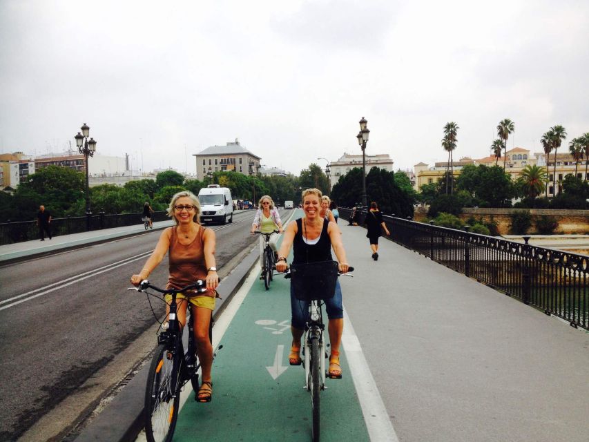 Seville: Highlights City Bike Tour - Regular bike vs e-bike: what changes and what doesn’t