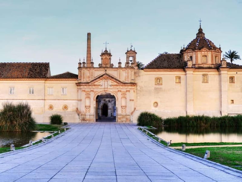 Seville: Highlights & Hidden Gems - Unique NL Bike Tour - Palacio de las Dueñas and the secrets you can actually reach