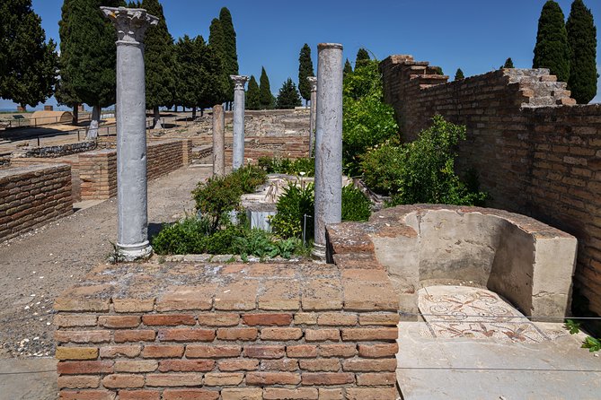 Seville in roman times: Italica - What makes the guide the difference: Jesus, Patricia, and Javier’s approach