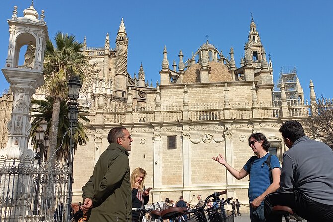 Seville In Season- City Highlight Tour - Torre del Oro: the watchtower and the defensive chain story