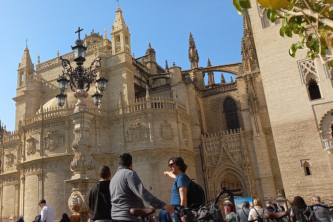 Seville In Season- City Highlight Tour - Palau de San Telmo and Real Alcázar: power from sea to throne