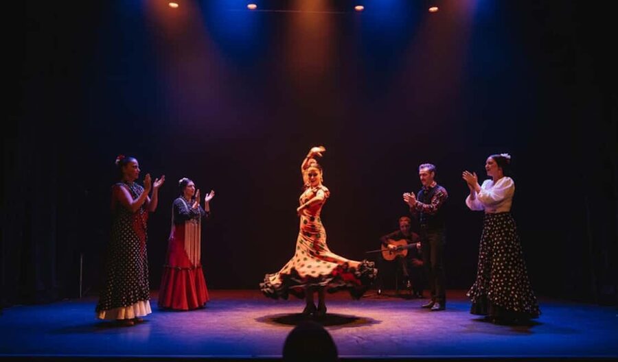 Seville: Intimate Flamenco with Award-Winning Artists - The 1-Hour Performance: What You’ll Actually See