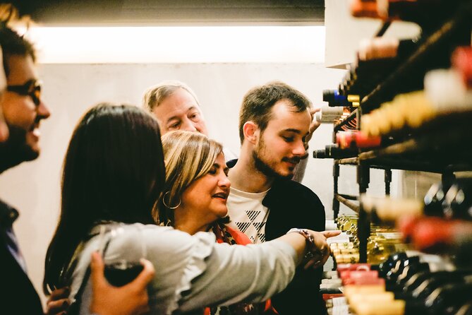 Seville Jewish Quarter Small Group Tour with Tapas and Drinks - Plaza del Triunfo start: get your bearings fast