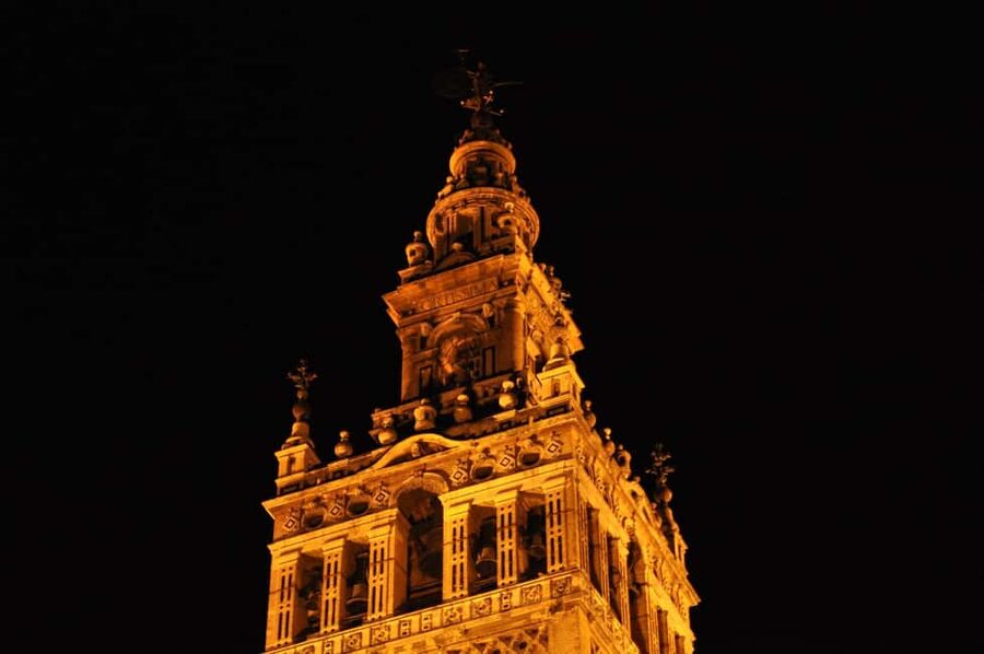 Seville Night Tour: A Must-Do - From Seville City Hall to the Cathedral: Renaissance drama in the dark