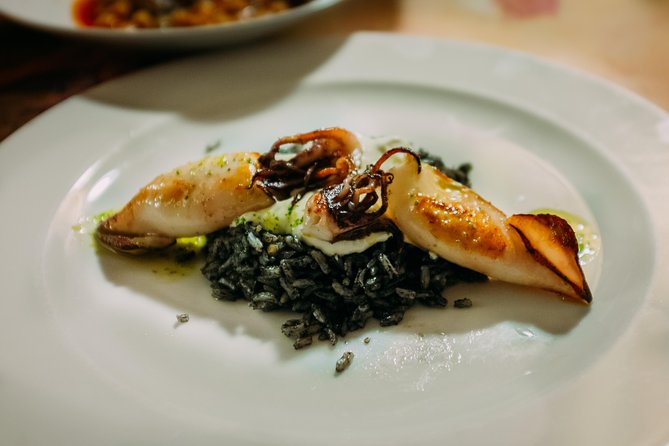 Seville Off the Beaten Path Tapas and Market Tour - Vegan, Vegetarian, and Allergy Options (Without Forcing You to Settle)