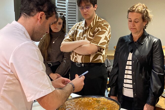 Seville: Paella Showcooking Experience - Watching paella the Andalucian way (and learning what makes it work)