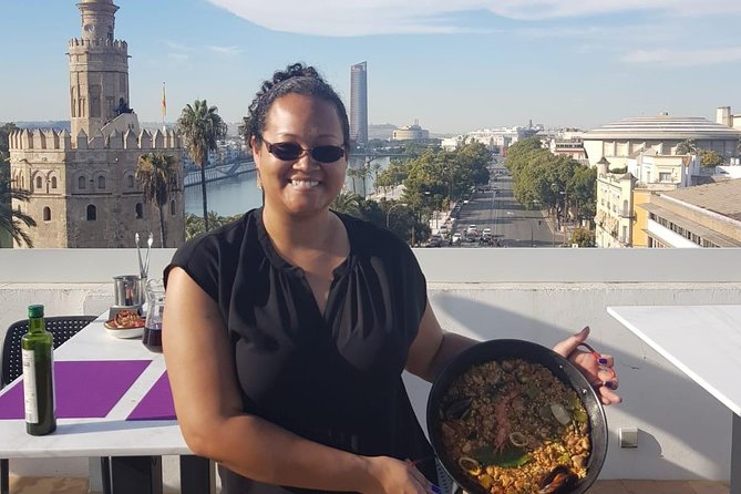 Seville: Paella Showcooking Experience - Who should book this paella show?