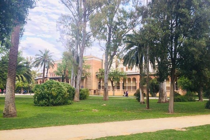 Seville Palaces: Dueñas Palace and Pilate House Tour - Who this tour suits best