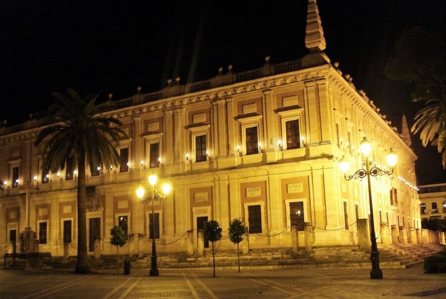 Seville: Paranormal Walking Tour in Spanish - The Night Route: From the Meeting Point Into the Historic Center