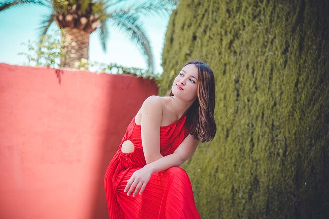 Seville Personalized and Professional Photoshoot - Price and value: is $144.60 per group a good deal?